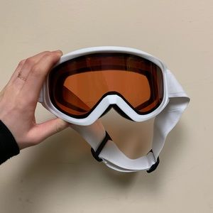Ski goggles